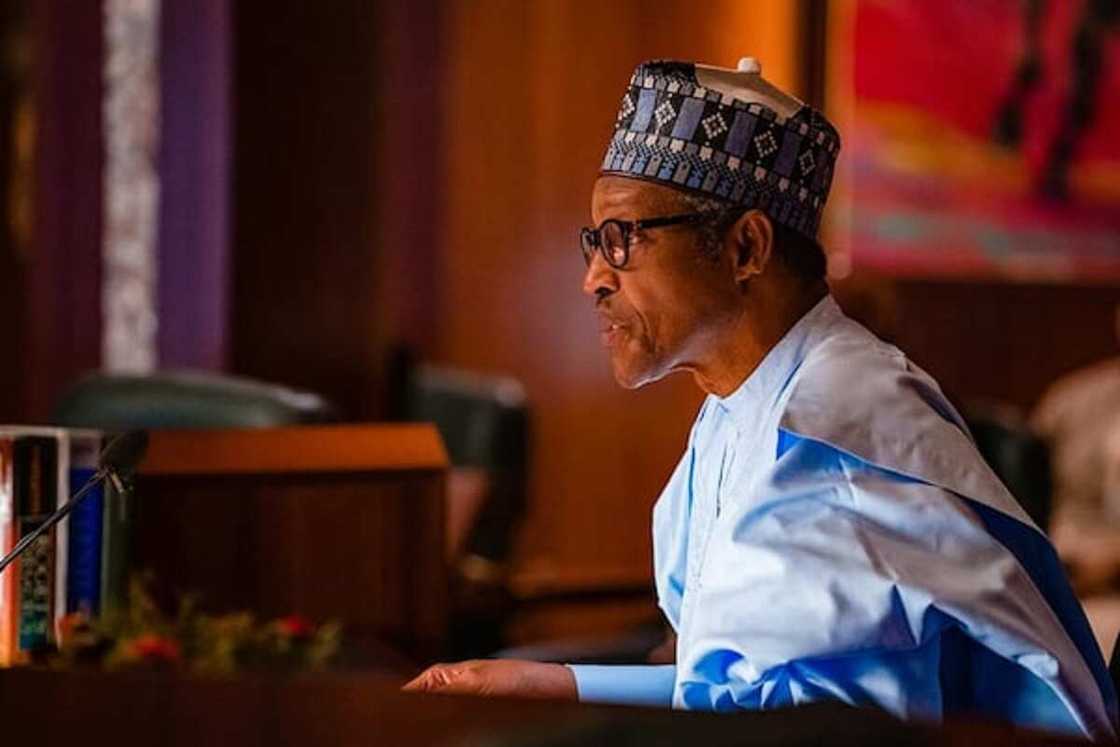 Ku fatattaki 'ya'yanku da kayan sata idan sun kawo gida - Buhari ga iyaye Ku fatattaki 'ya'yanku da kayan sata idan sun kawo gida - Buhari ga iyaye