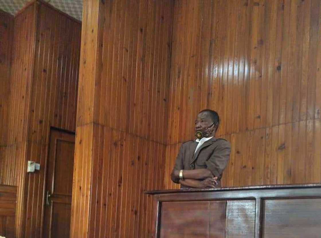 Kuliya manta sabo: Alkali ya daure rijistaran kotun Kaduna a kan gararumar N80m Kuliya manta sabo: Alkali ya daure rijistaran kotun Kaduna a kan gararumar N80m