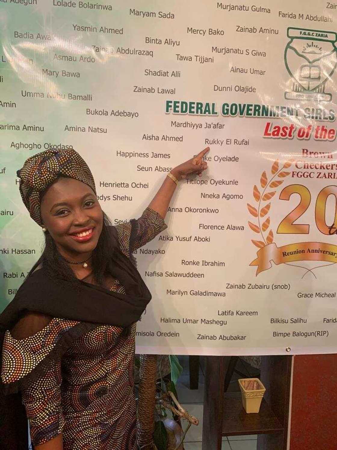 Rukaiya El-Rufai ta zama macen farko da ta samu aiki da PwC daga Arewa Rukaiya El-Rufai ta zama macen farko da ta samu aiki da PwC daga Arewa