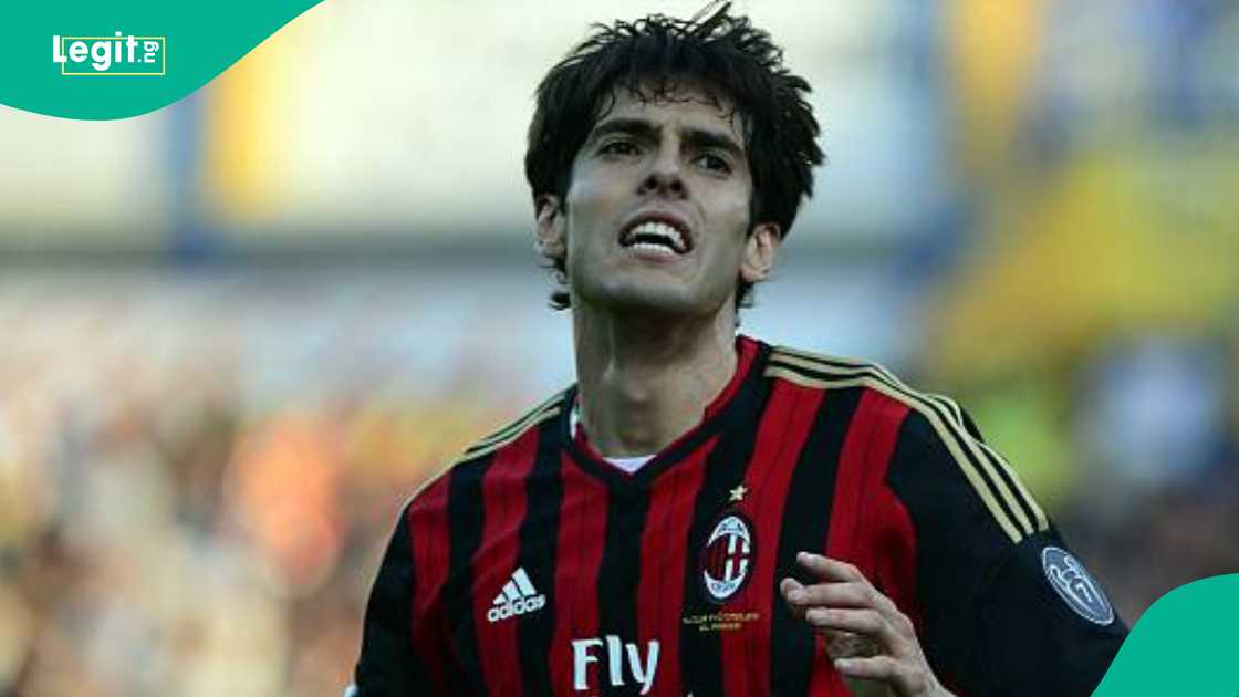 Kaka na daga cikin manyan yan wasa da suka buga kwallo a AC Milan Kaka na daga cikin manyan yan wasa da suka buga kwallo a AC Milan