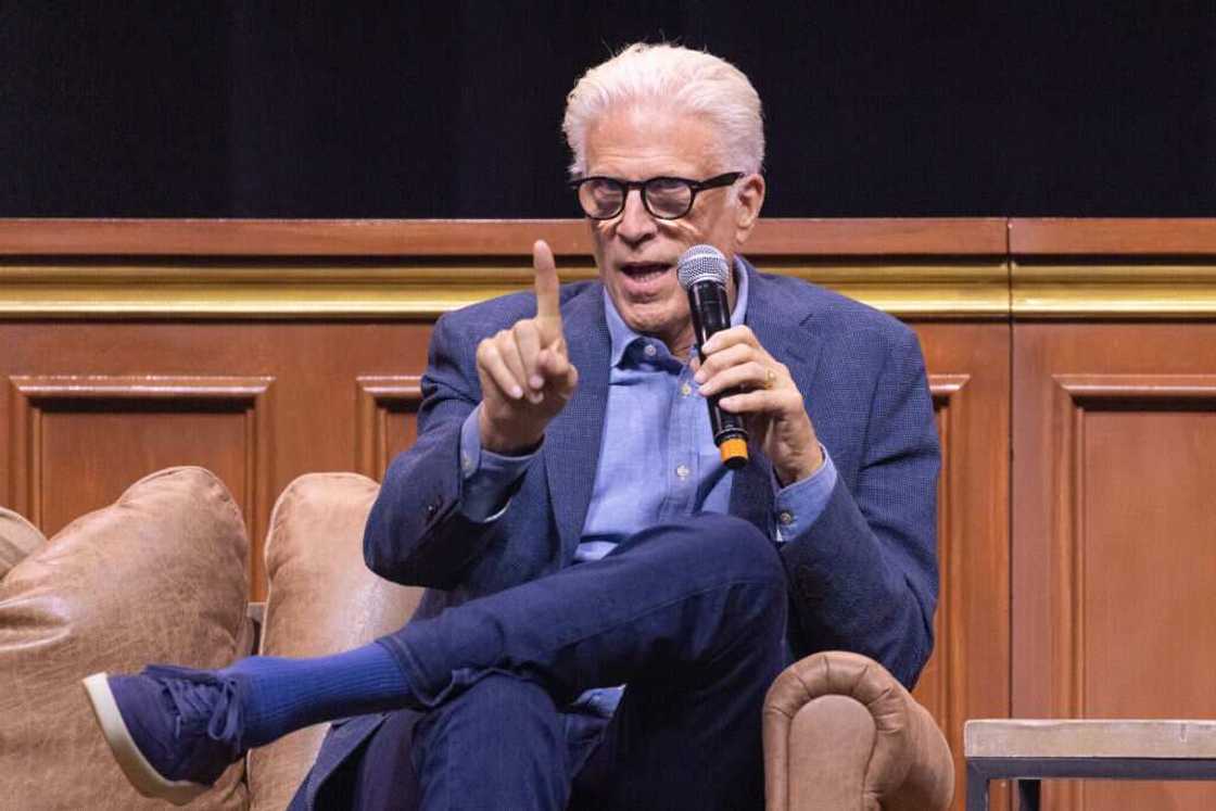 Handsome older actors Handsome older actors