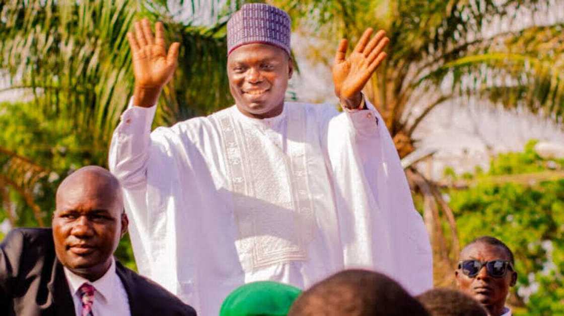 Gwamnan Taraba ya rushe shugabannin kananan hukumomi Gwamnan Taraba ya rushe shugabannin kananan hukumomi