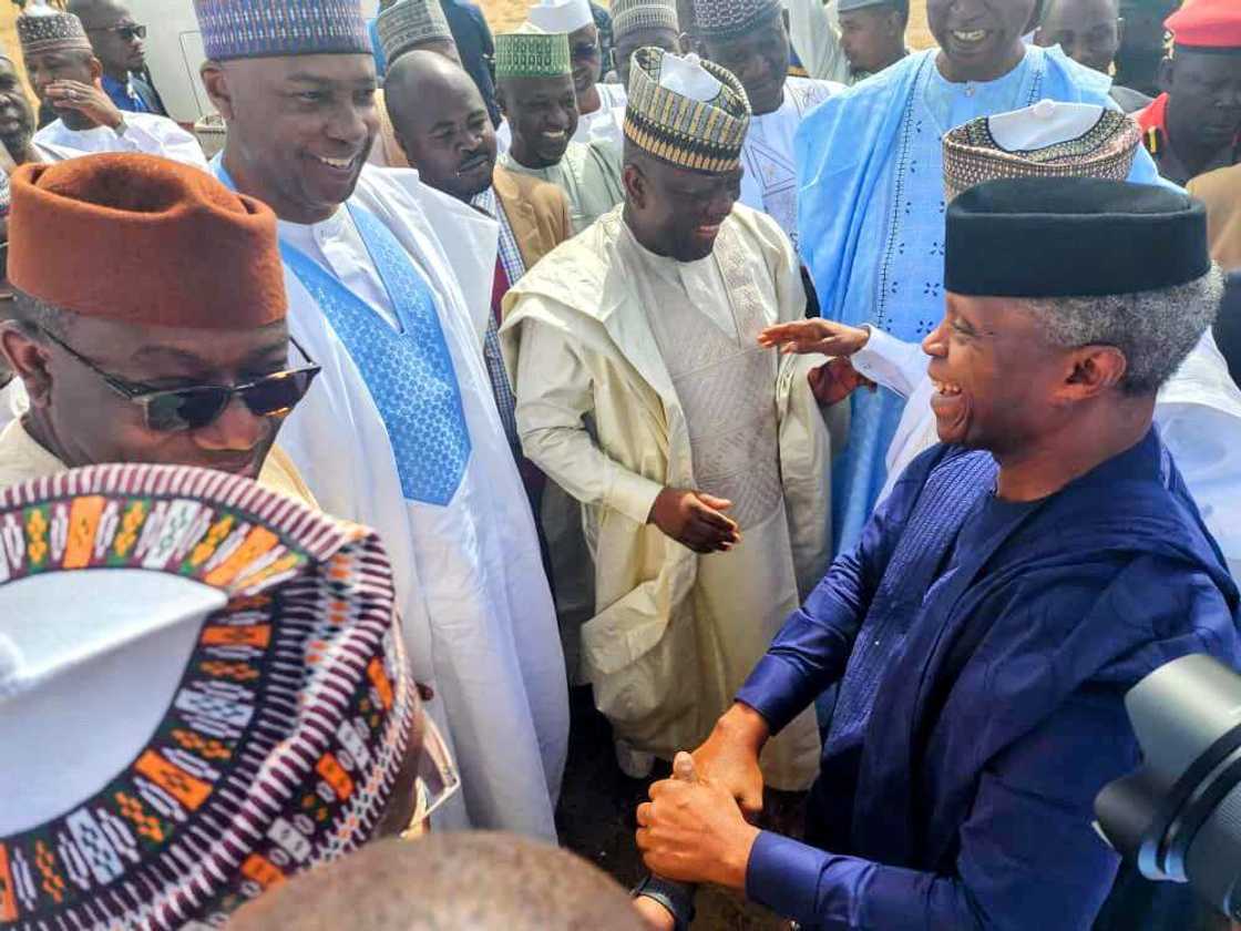 Wurin daura aure. Wurin daura aure.