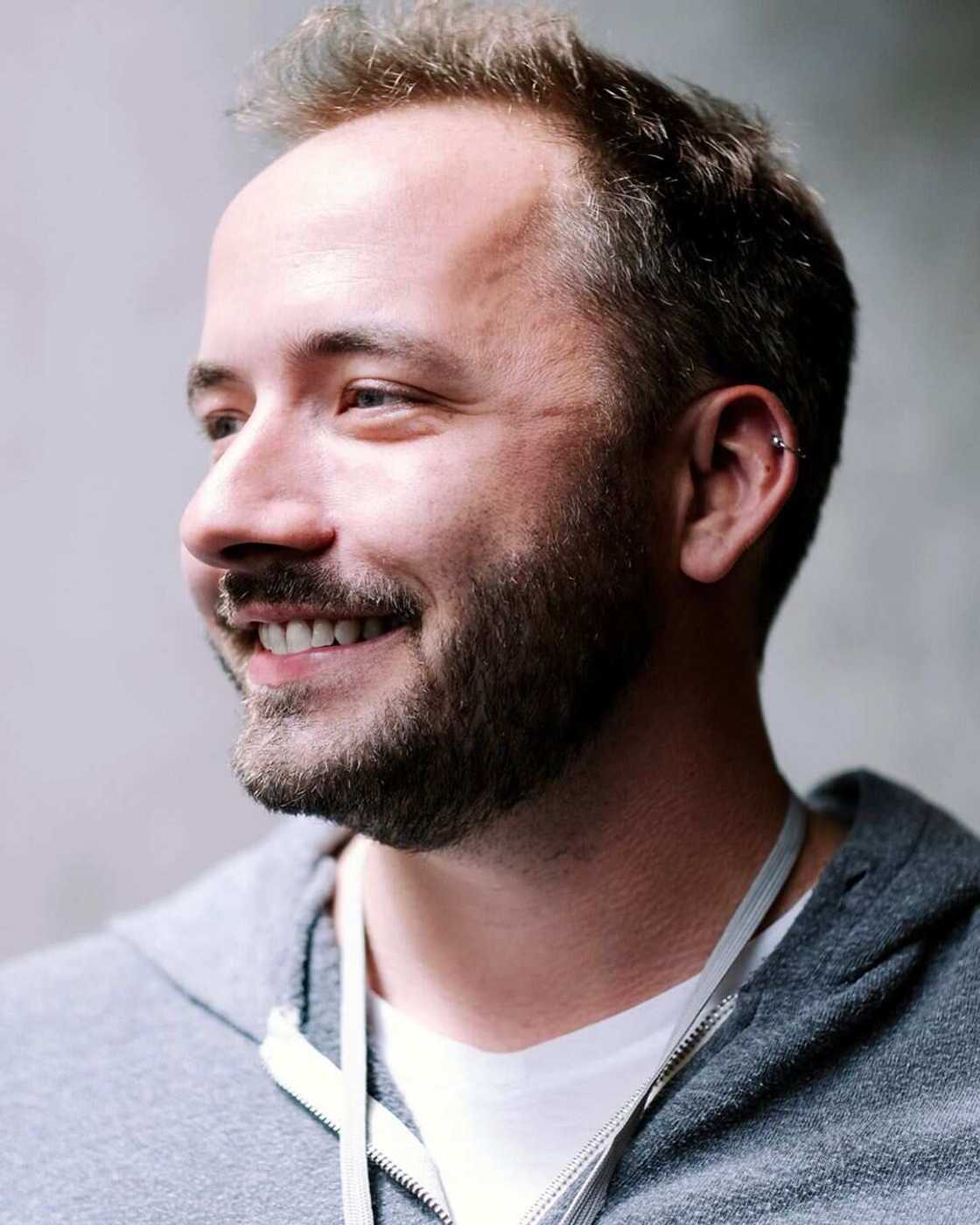 Who is the richest bachelor in the world? Who is the richest bachelor in the world?