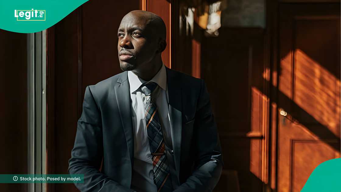 Nigerian man expresses anger after his sister's boyfriend seized her phone.