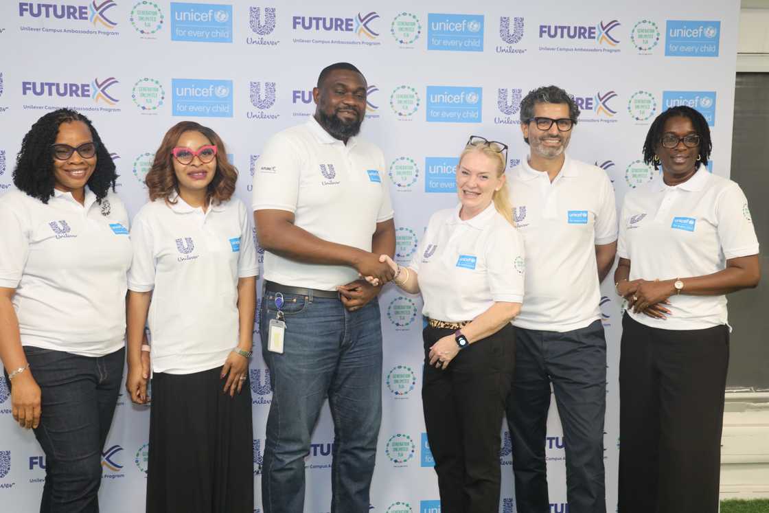 Unilever da hadin gwiwar UNICEF sun horar da matasa fiye da 900,000 a Najeriya. Unilever da hadin gwiwar UNICEF sun horar da matasa fiye da 900,000 a Najeriya.