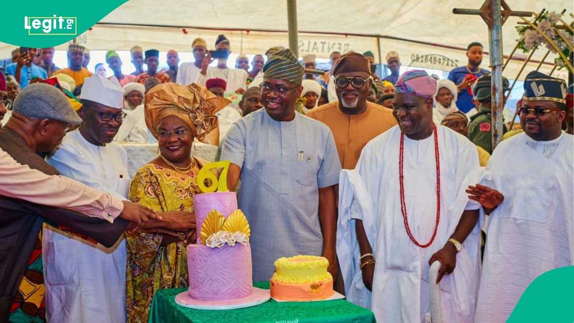Olufemi Ajadi has celebrated the former speaker of Oyo state, Monsurat Sunmonu, alongside Governor Seyi Makinde. Olufemi Ajadi has celebrated the former speaker of Oyo state, Monsurat Sunmonu, alongside Governor Seyi Makinde.