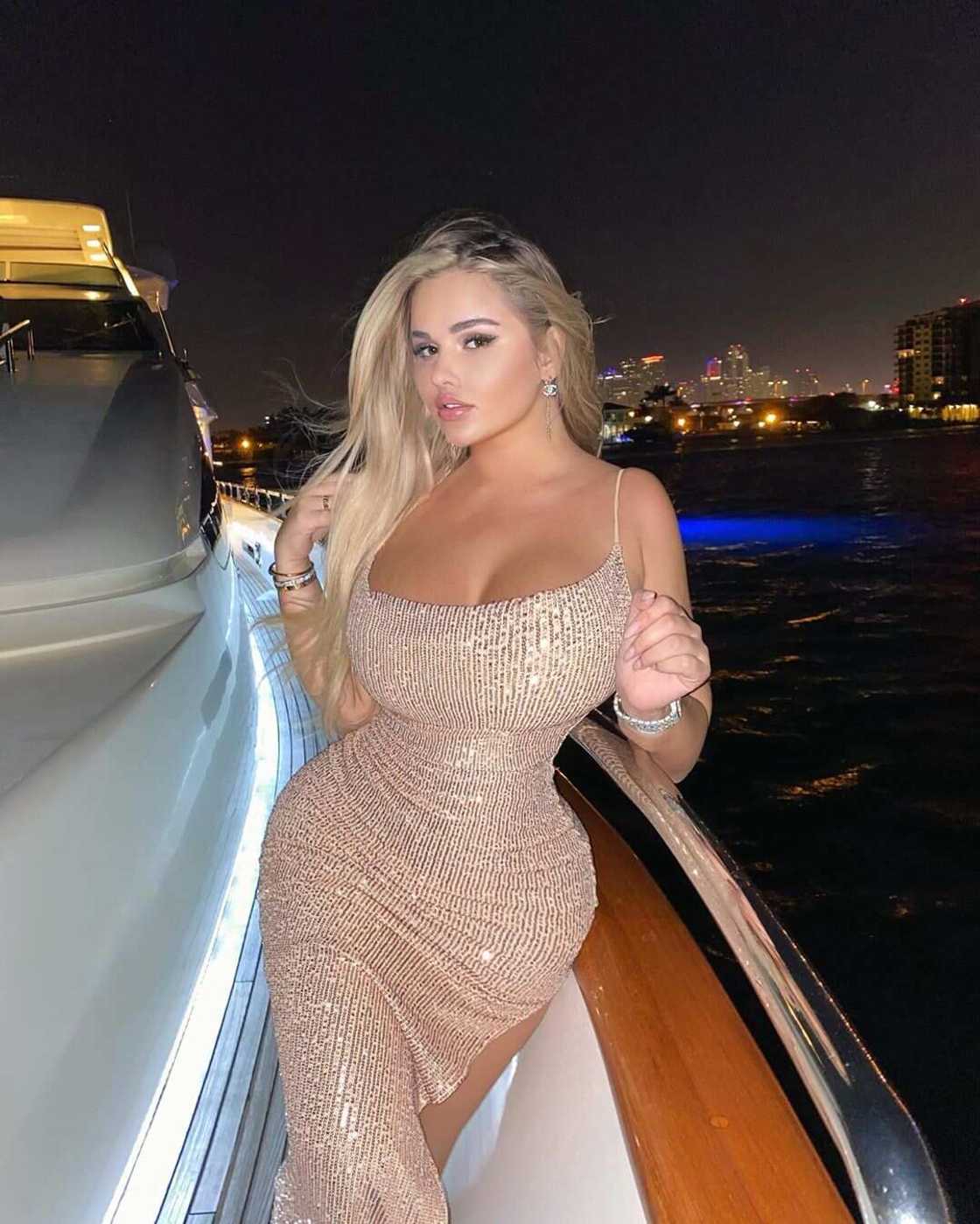 Anastasiya Kvitko hot