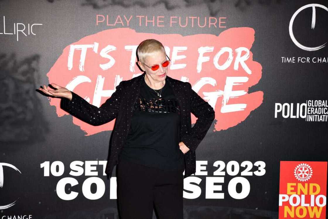 Popular singers in the 80s Popular singers in the 80s