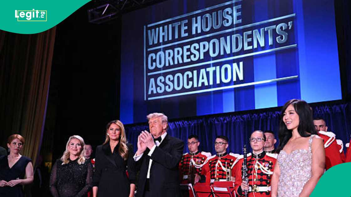 Donald Trump a wajen aka harba da bindiga Donald Trump a wajen aka harba da bindiga