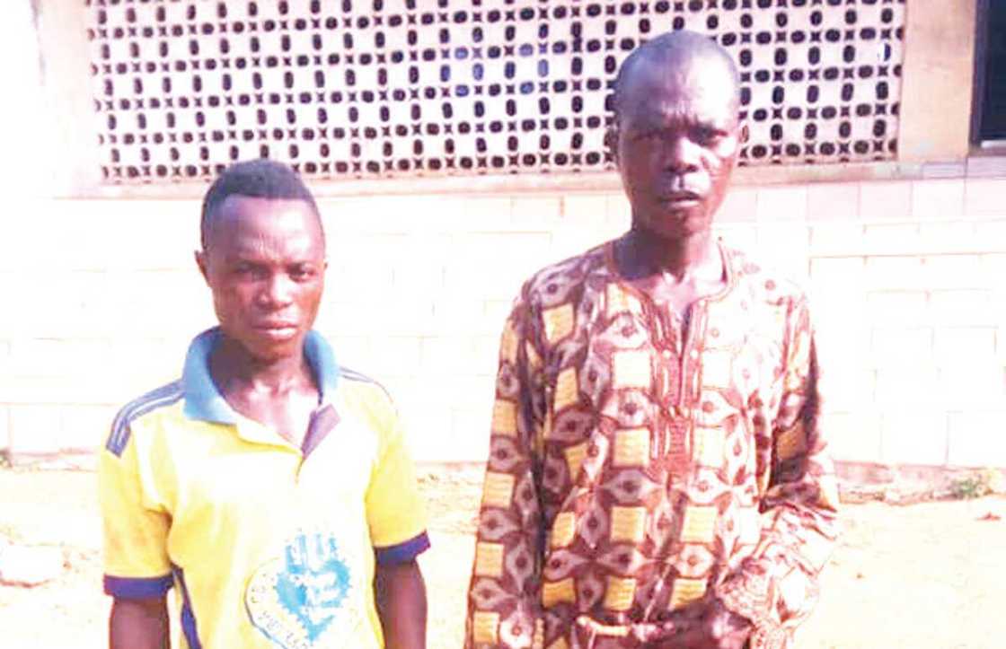 Uba da Da sun shiga hannu bayan sun kashe dan Fulani makiyayi a jahar Ogun Uba da Da sun shiga hannu bayan sun kashe dan Fulani makiyayi a jahar Ogun