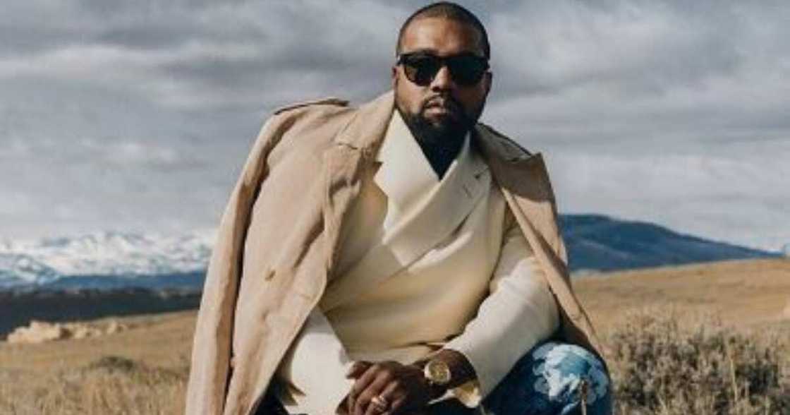 American rapper Kanye West goes after the Carter family American rapper Kanye West goes after the Carter family