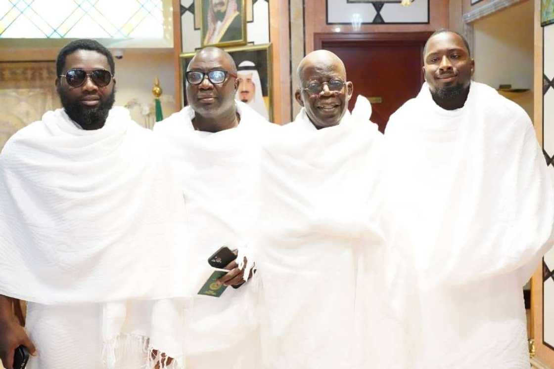 Hotuna: Asiwaju Bola Tinubu ya shiga jerin yan Najeriya da suka garzaya aikin Umrah