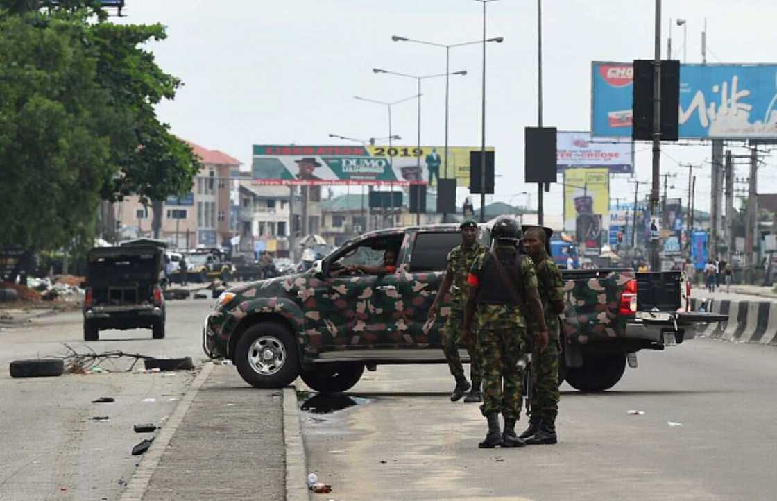 nNigerian soldiers nNigerian soldiers