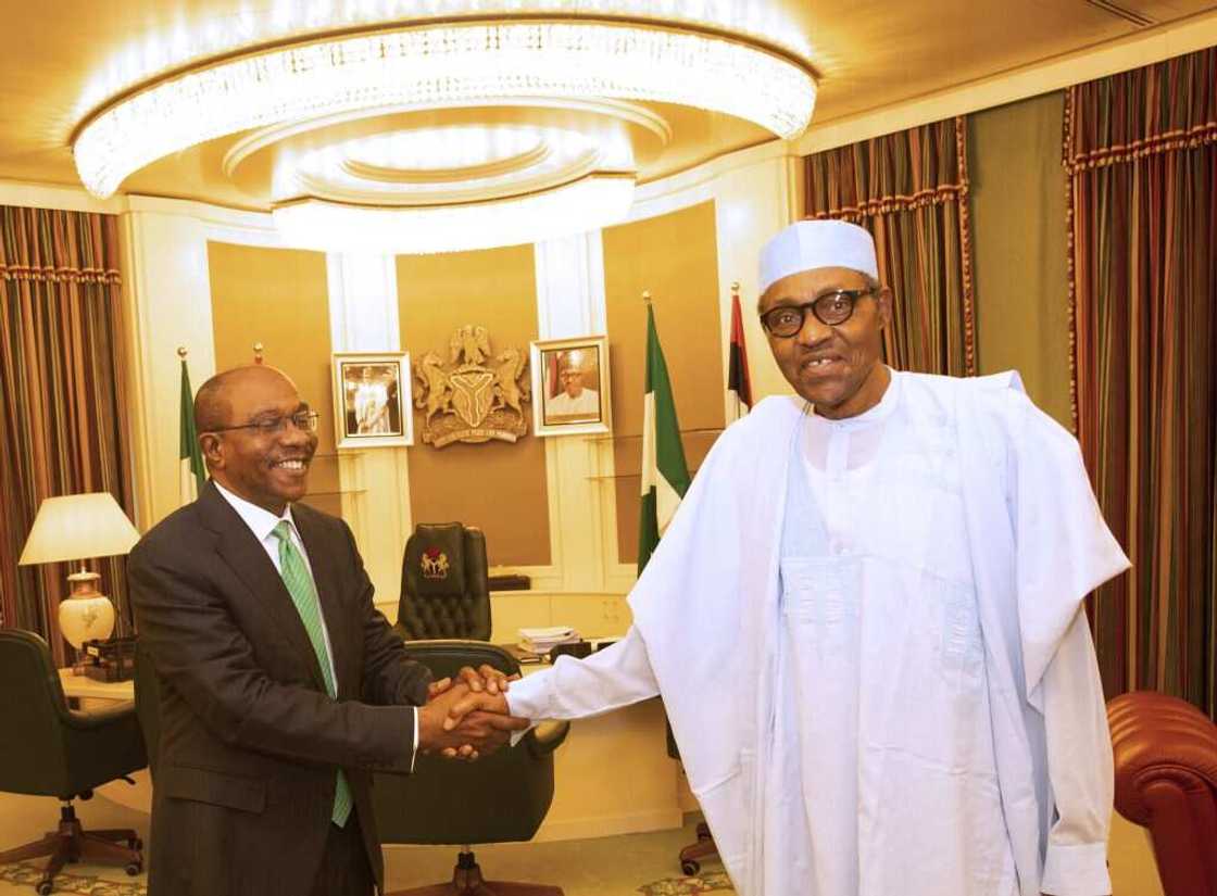 FG promises to pay 200,000 senior citizen cash. FG promises to pay 200,000 senior citizen cash.