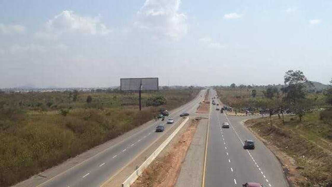 Babbar hanyar Abuja-Lokoja. Babbar hanyar Abuja-Lokoja.