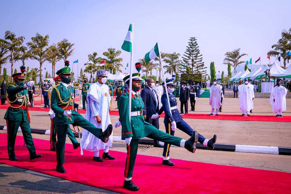 Cikin Hotuna: Shugabannin Najeriya sun halarci taron ranar tunawa da sojojin Najeriya Cikin Hotuna: Shugabannin Najeriya sun halarci taron ranar tunawa da sojojin Najeriya