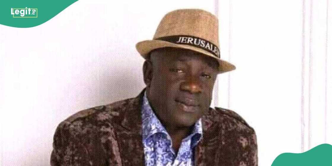 Douglas Ndatse ya ce bai yi mare-mare ba Douglas Ndatse ya ce bai yi mare-mare ba