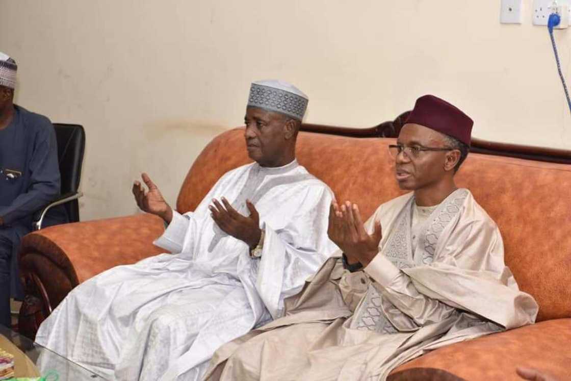 Rai bakon duniya: El-Rufai ya kai ma Alu Wammako ziyarar ta’aziyya Rai bakon duniya: El-Rufai ya kai ma Alu Wammako ziyarar ta’aziyya