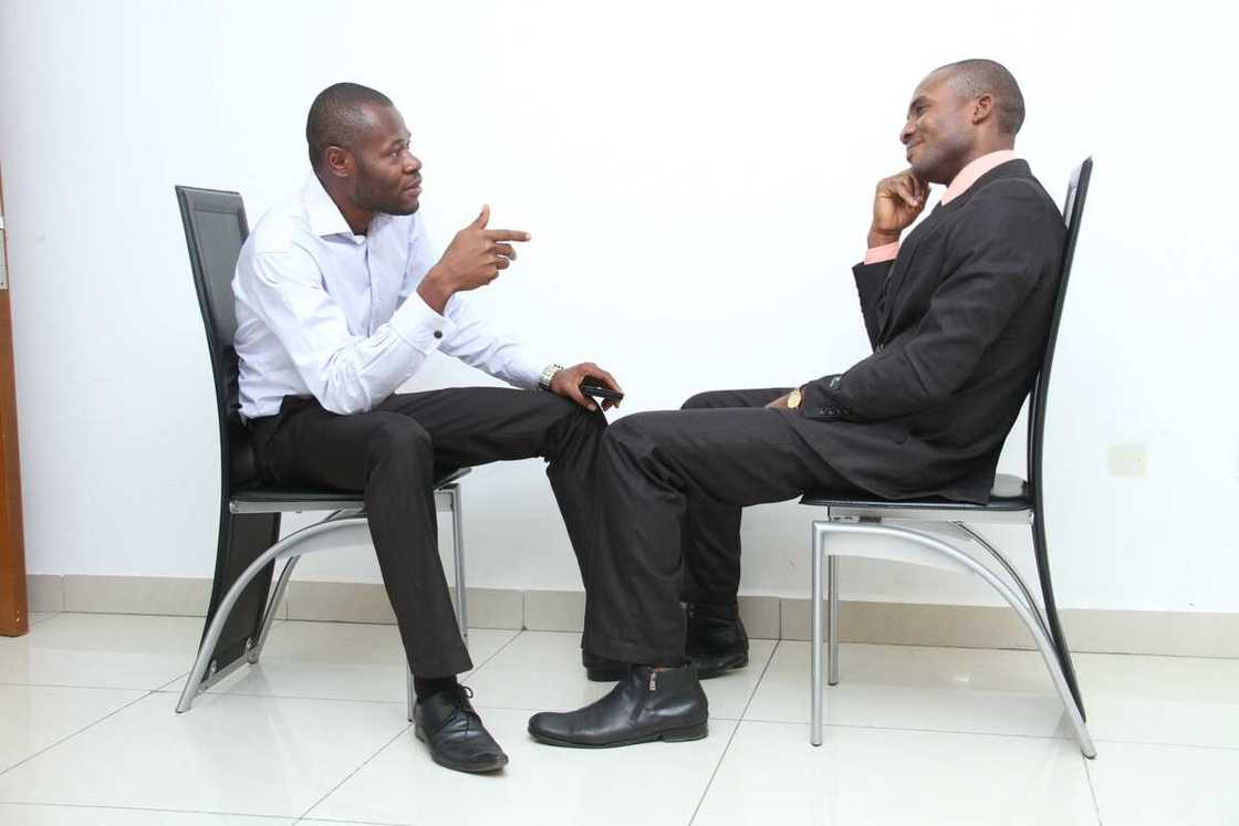 Good communication at the self-introduction stage Good communication at the self-introduction stage