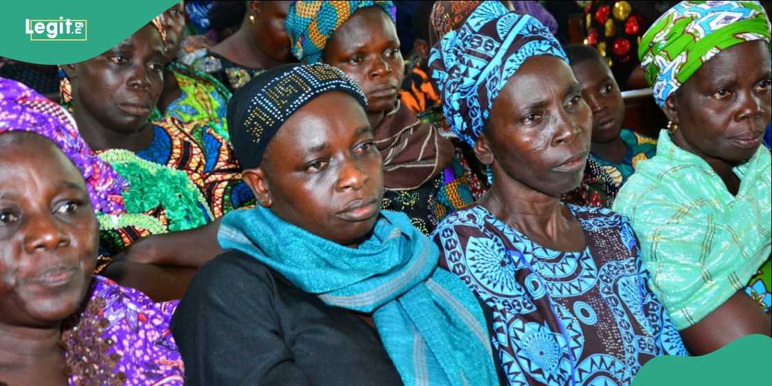 Family members and sympathisers paid their final respects during the funeral service in Ogbomoso Family members and sympathisers paid their final respects during the funeral service in Ogbomoso