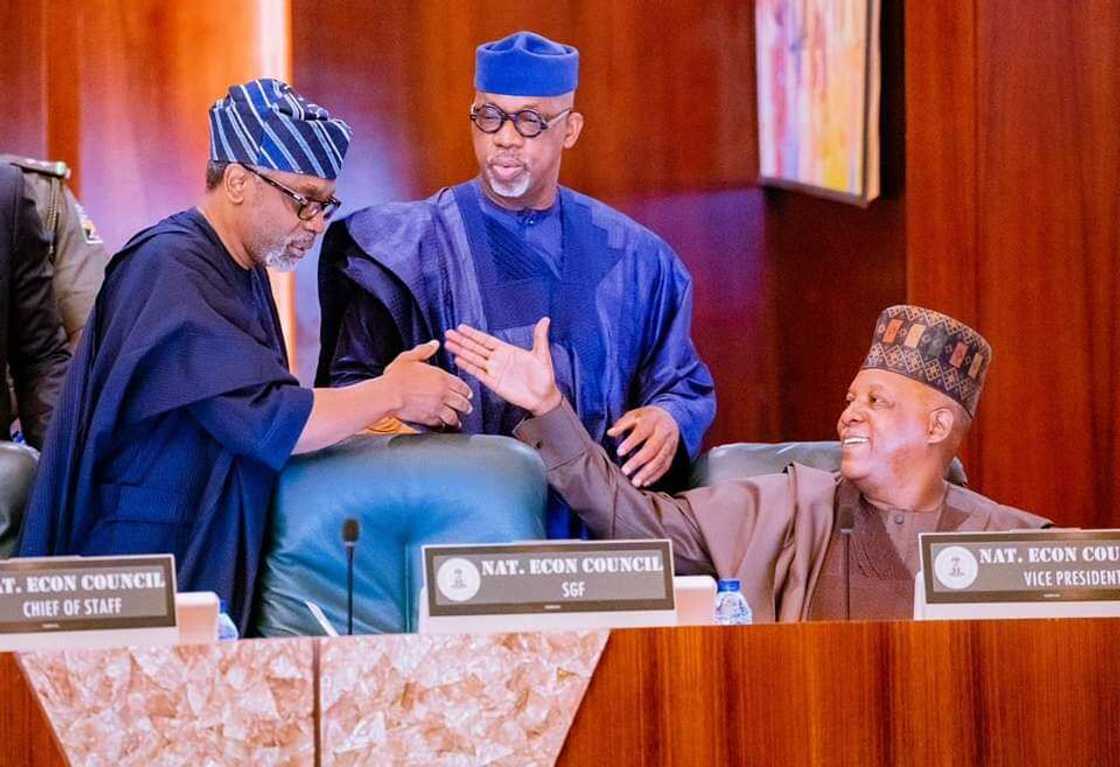 Taron majalisar tattalin arziki NEC. Taron majalisar tattalin arziki NEC.