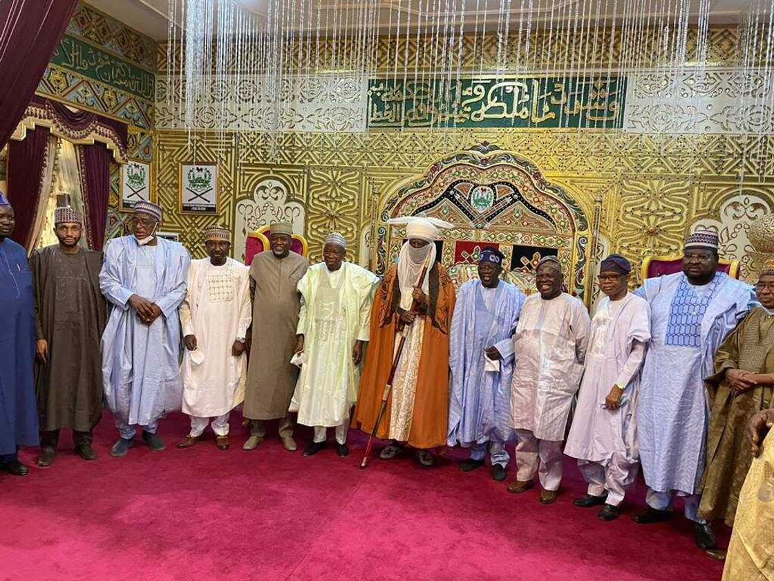 Breaking: Despite Opposition, Ganduje Leads Bola Tinubu to Emir of Kano’s Palace Breaking: Despite Opposition, Ganduje Leads Bola Tinubu to Emir of Kano’s Palace