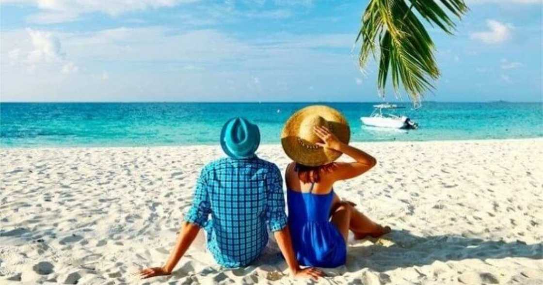 Couple Gets Married 4 Times, Divorces Thrice in 1 Month to Claim 32 Days of Leave Couple Gets Married 4 Times, Divorces Thrice in 1 Month to Claim 32 Days of Leave