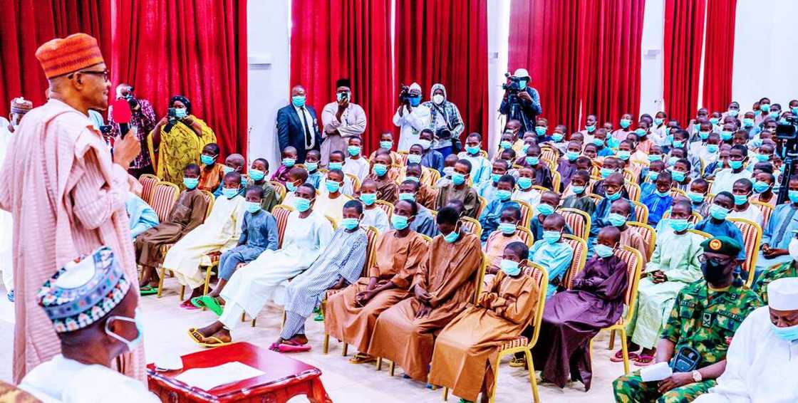 Satar yaran makarantar Kankara: Tsoro ya karade yankin arewacin Nigeria Satar yaran makarantar Kankara: Tsoro ya karade yankin arewacin Nigeria