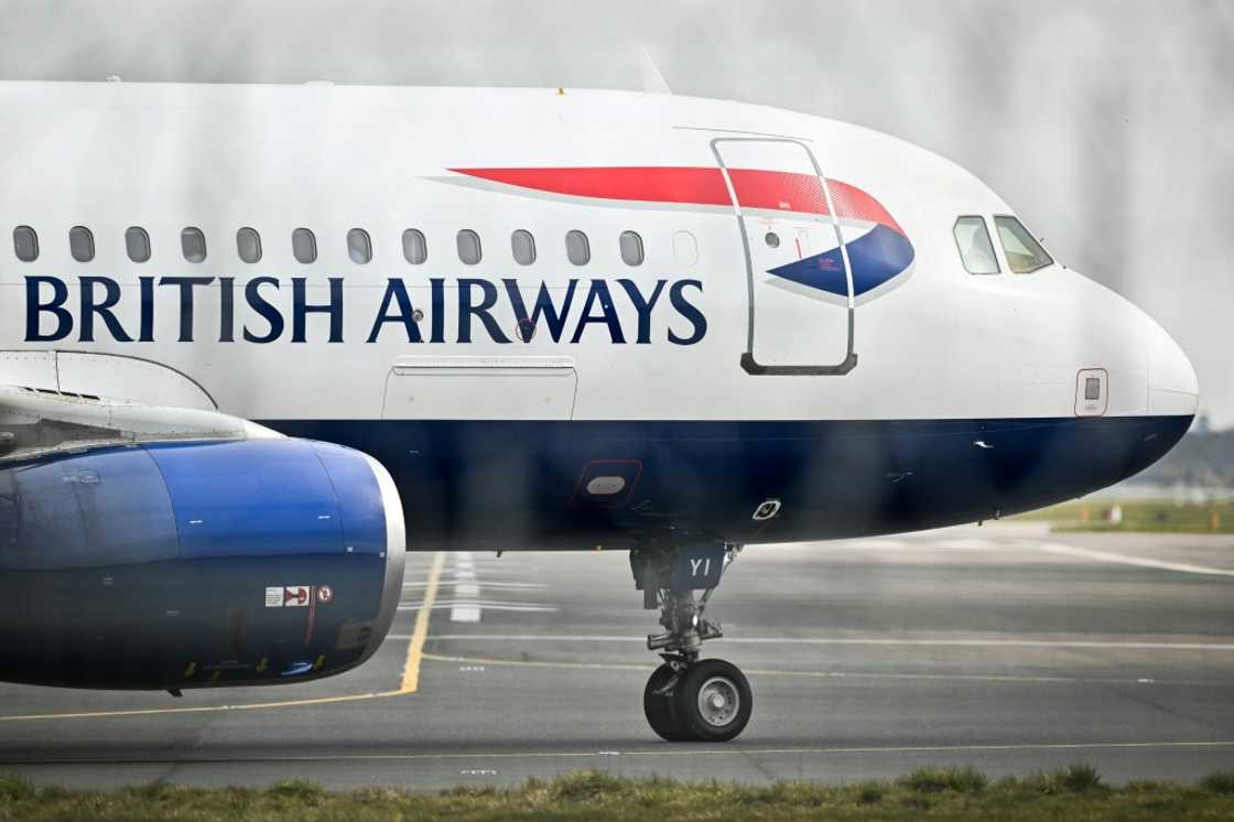 British Airways owner IAG announced new orders for 32 planes from Boeing and 21 from Airbus for delivery from 2028 to 2033 British Airways owner IAG announced new orders for 32 planes from Boeing and 21 from Airbus for delivery from 2028 to 2033