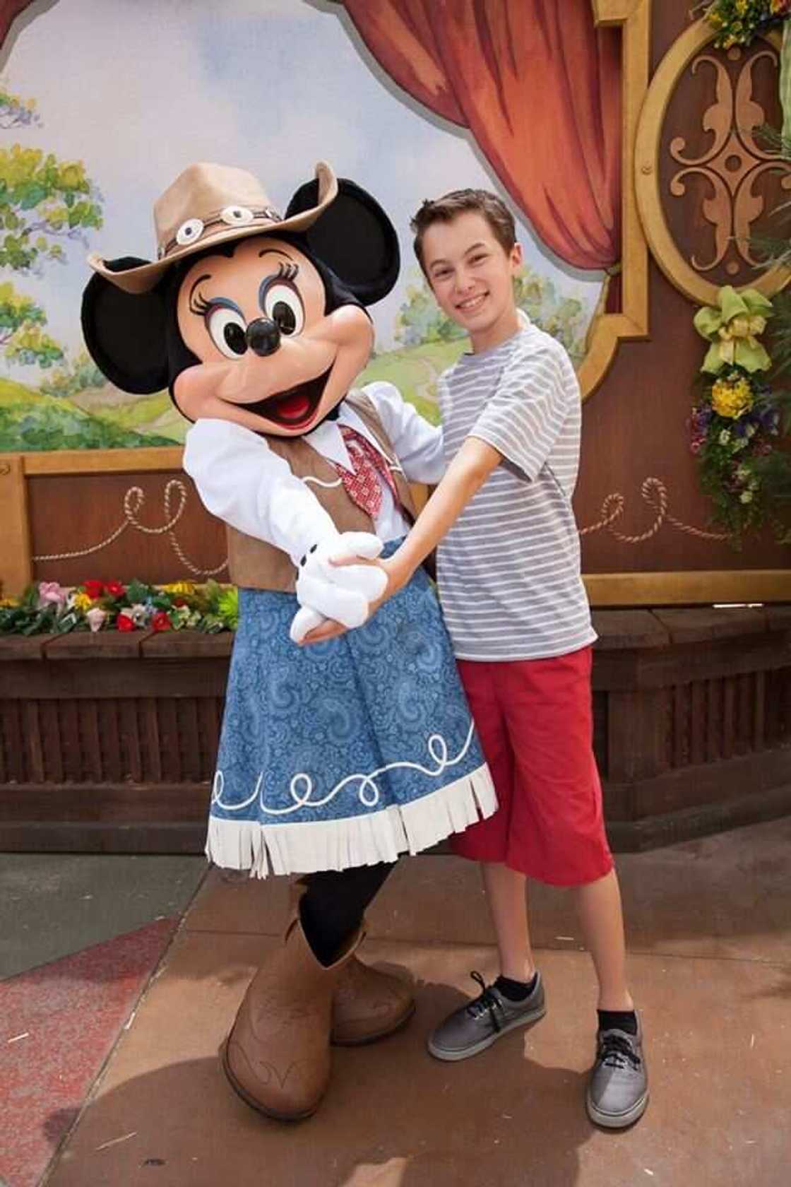 Hayden Byerly bio Hayden Byerly bio