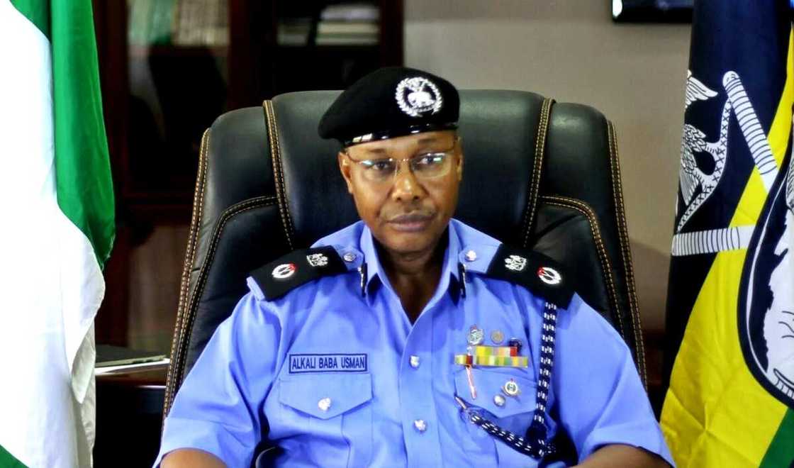 Policeman Shot as Unknown Gunmen Kidnap two Residents in Abuja Policeman Shot as Unknown Gunmen Kidnap two Residents in Abuja