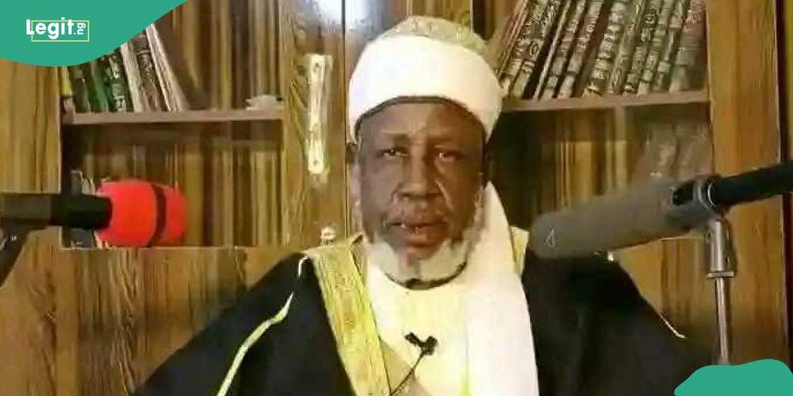 Allah ya karbi rayuwar babban malamin addinin Musulunci a Kebbi Allah ya karbi rayuwar babban malamin addinin Musulunci a Kebbi