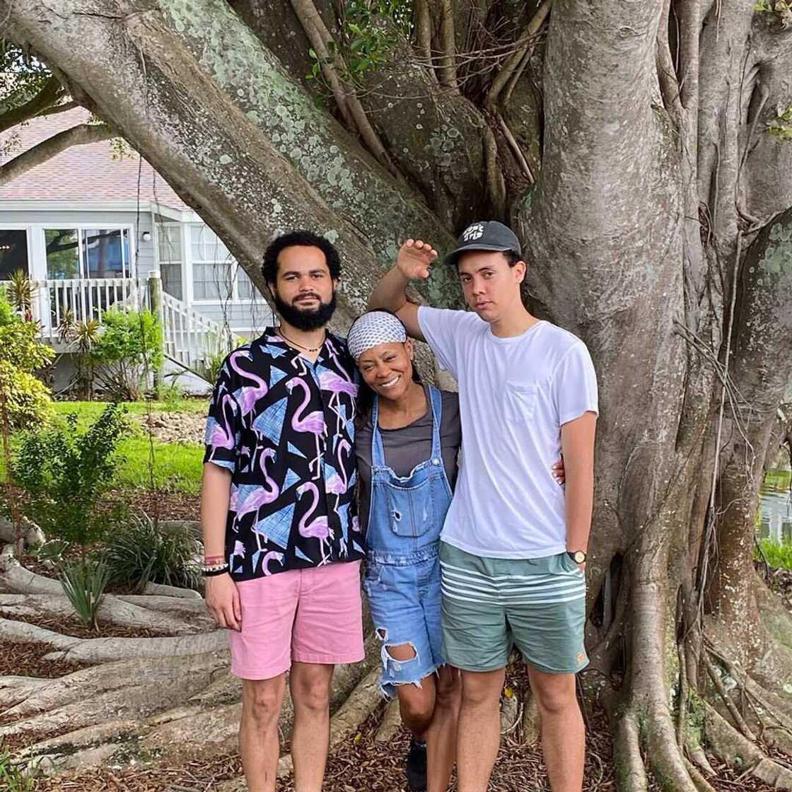 Robin Givens bio: age, net worth, children, husband, movies - Legit.ng