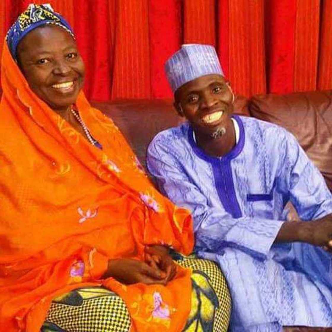 Waiwaye: Hotuna da sunayen jaruman Kannywood da suka riga mu gidan gaskiya Waiwaye: Hotuna da sunayen jaruman Kannywood da suka riga mu gidan gaskiya