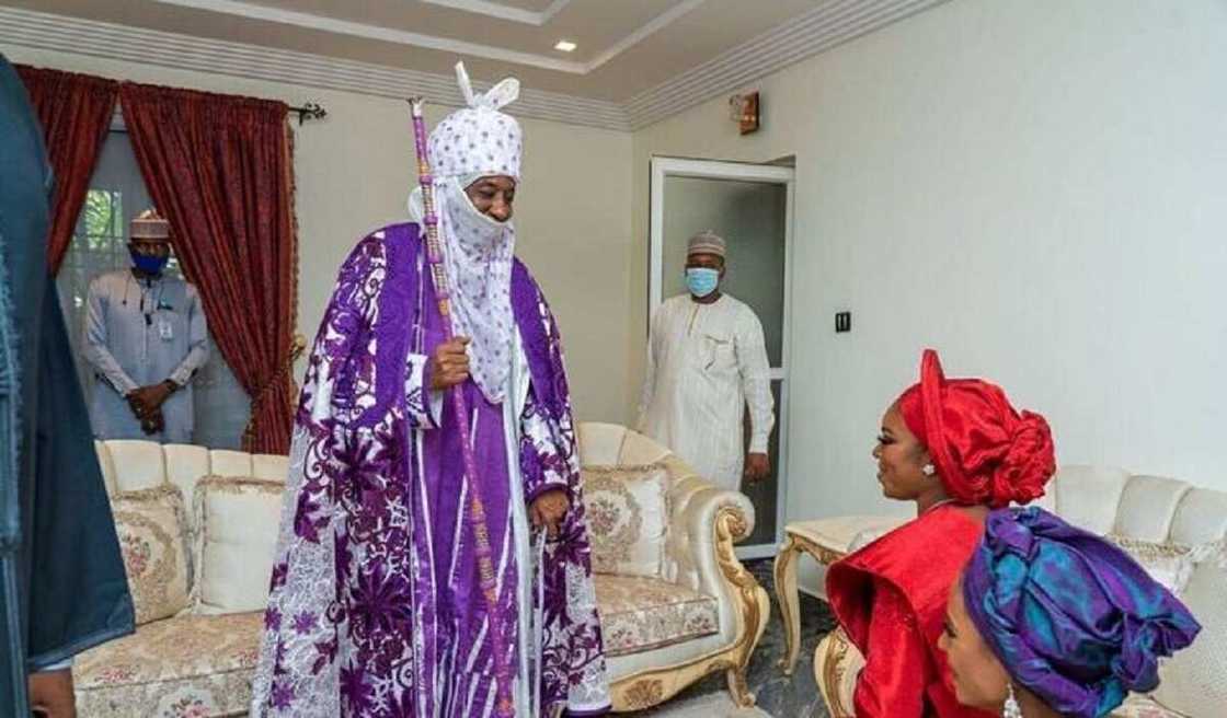 Hotunan bikin auren dan gwamnan Kaduna Nasir El-Rufai, Bashir da amaryarsa Halima Hotunan bikin auren dan gwamnan Kaduna Nasir El-Rufai, Bashir da amaryarsa Halima