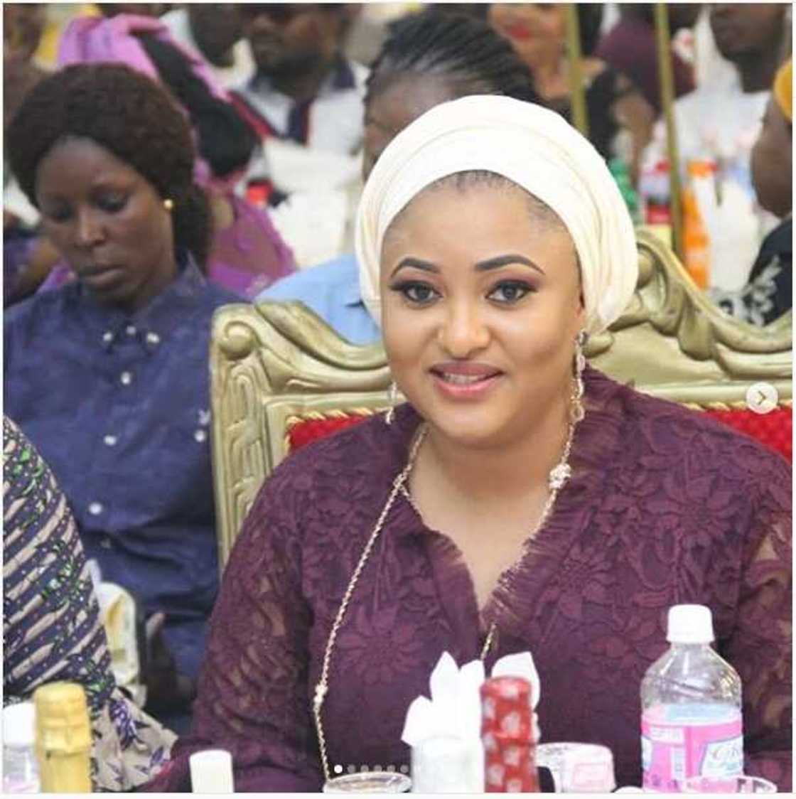 Jerin kyawawan matan 'yan siyasa guda hudu na kasar nan Jerin kyawawan matan 'yan siyasa guda hudu na kasar nan