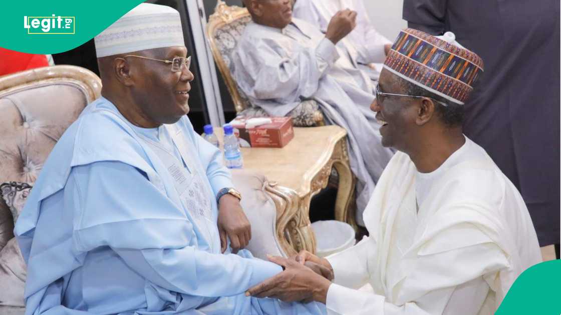 Atiku ya halarci jana'izar surukar Nuhu Ribadu, Ganduje da jiga jigan APC sun halarta Atiku ya halarci jana'izar surukar Nuhu Ribadu, Ganduje da jiga jigan APC sun halarta