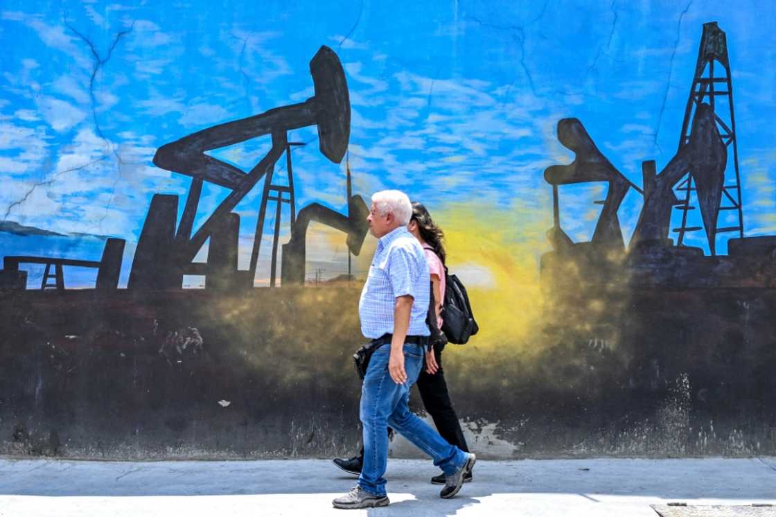 Venezuela's oil industry, one of its few revenue spinners, is in trouble after the United States revoked the licenses of US and transnational energy firms operating in the country Venezuela's oil industry, one of its few revenue spinners, is in trouble after the United States revoked the licenses of US and transnational energy firms operating in the country