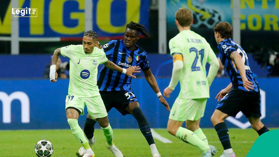 Raphinha, Barcelona, Inter Milan, UEFA Champions League. Raphinha, Barcelona, Inter Milan, UEFA Champions League.