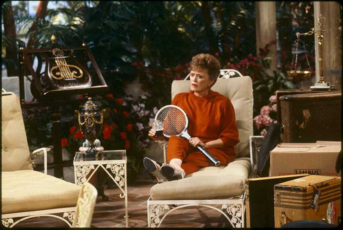 Rue Mcclanahan young Rue Mcclanahan young