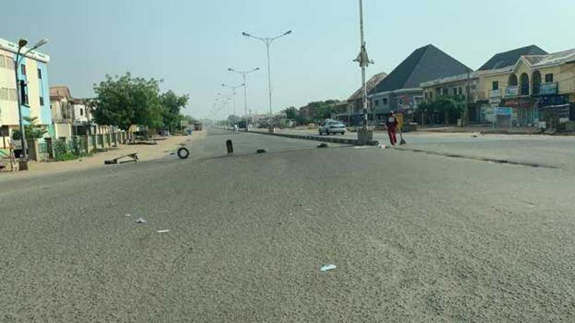 COVID-19: Titunan Kano bayan dokar hana zirga-zirga ta fara aiki (Hotuna) COVID-19: Titunan Kano bayan dokar hana zirga-zirga ta fara aiki (Hotuna)