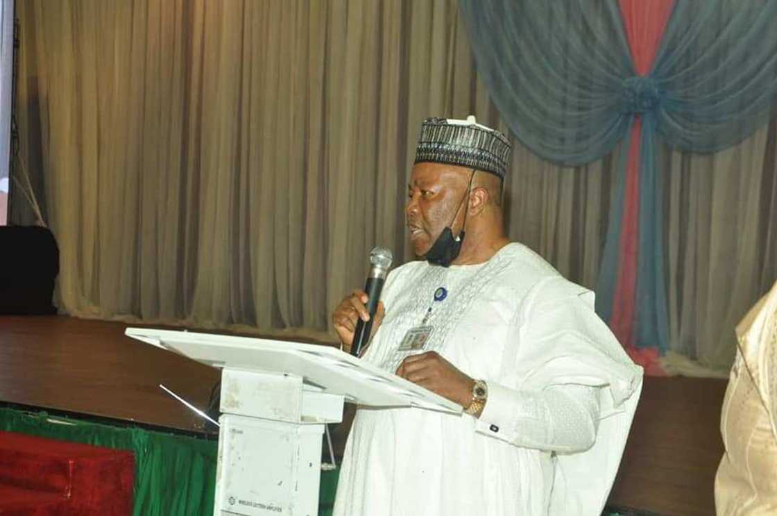 Senator Godswill Akpabio, Niger Delta Affairs Minister, Resignation, President Buhari's Directive Senator Godswill Akpabio, Niger Delta Affairs Minister, Resignation, President Buhari's Directive
