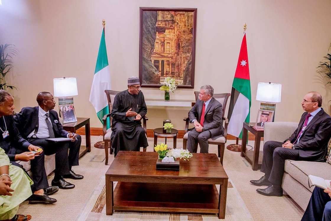 Hotunan ganawar Buhari da Sarki Abdullahi Hussein na Jordan Hotunan ganawar Buhari da Sarki Abdullahi Hussein na Jordan