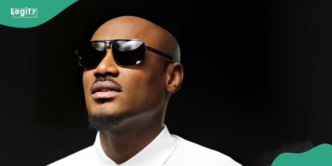 2baba hold wife's hand at mother's birthday 2baba hold wife's hand at mother's birthday
