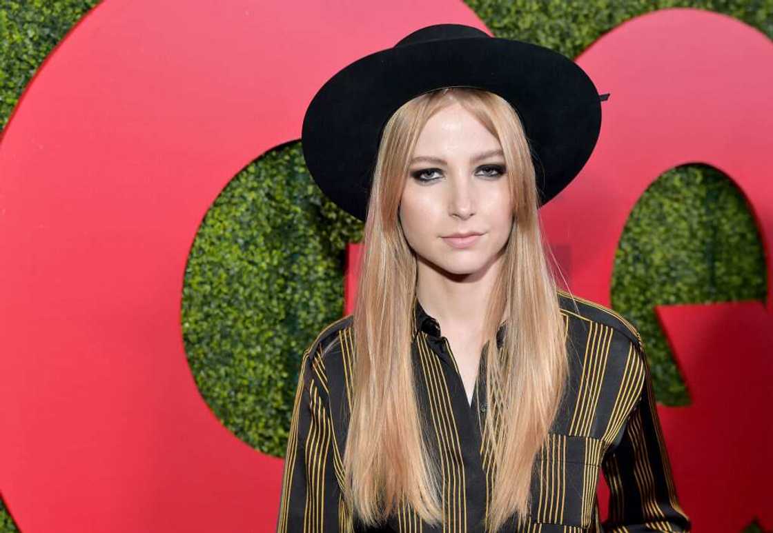Stevie Wynne Levine Stevie Wynne Levine