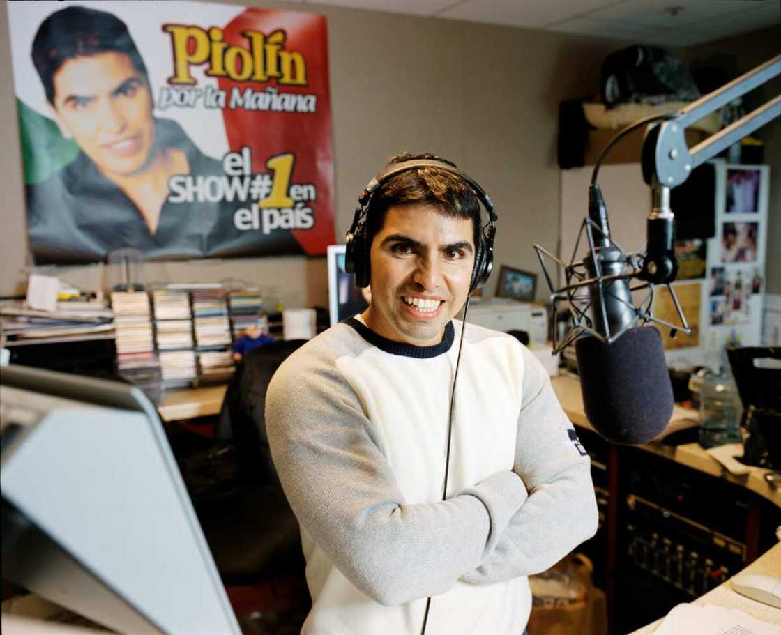 Eddie "Piolin" Sotelo in the studio Eddie "Piolin" Sotelo in the studio