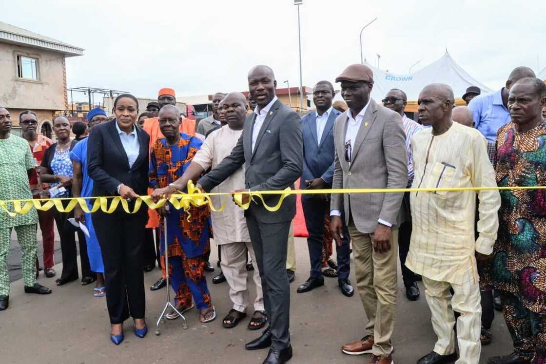 Guinness Nigeria PLC Commissions Guinness Way in Oregbeni Community, Benin, Edo State Guinness Nigeria PLC Commissions Guinness Way in Oregbeni Community, Benin, Edo State