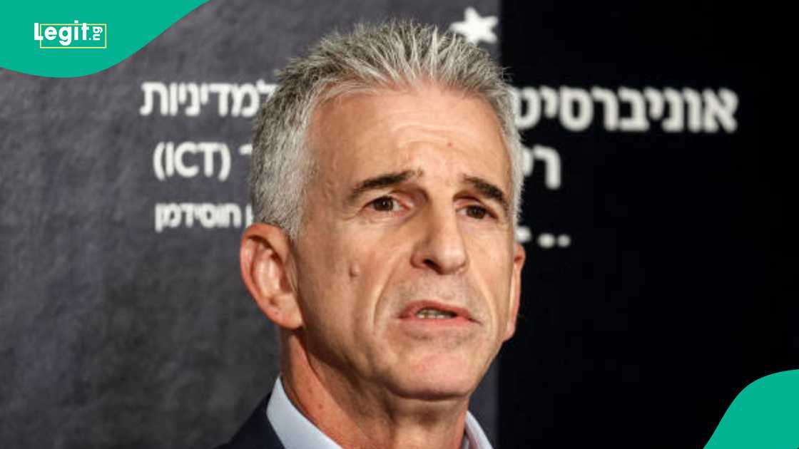 David Barnea a wajen wani taro