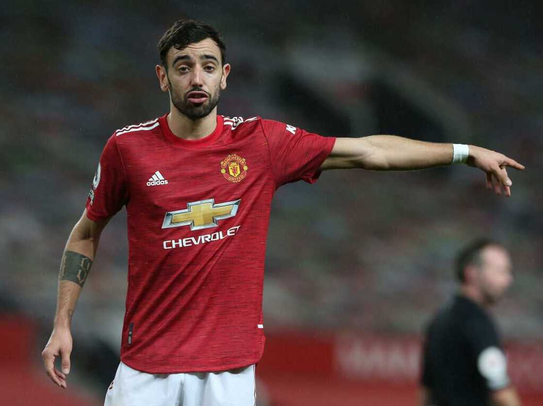 Bruno Fernandes Is Getting 'More And More Frustrated' With Manchester United Teammates Bruno Fernandes Is Getting 'More And More Frustrated' With Manchester United Teammates